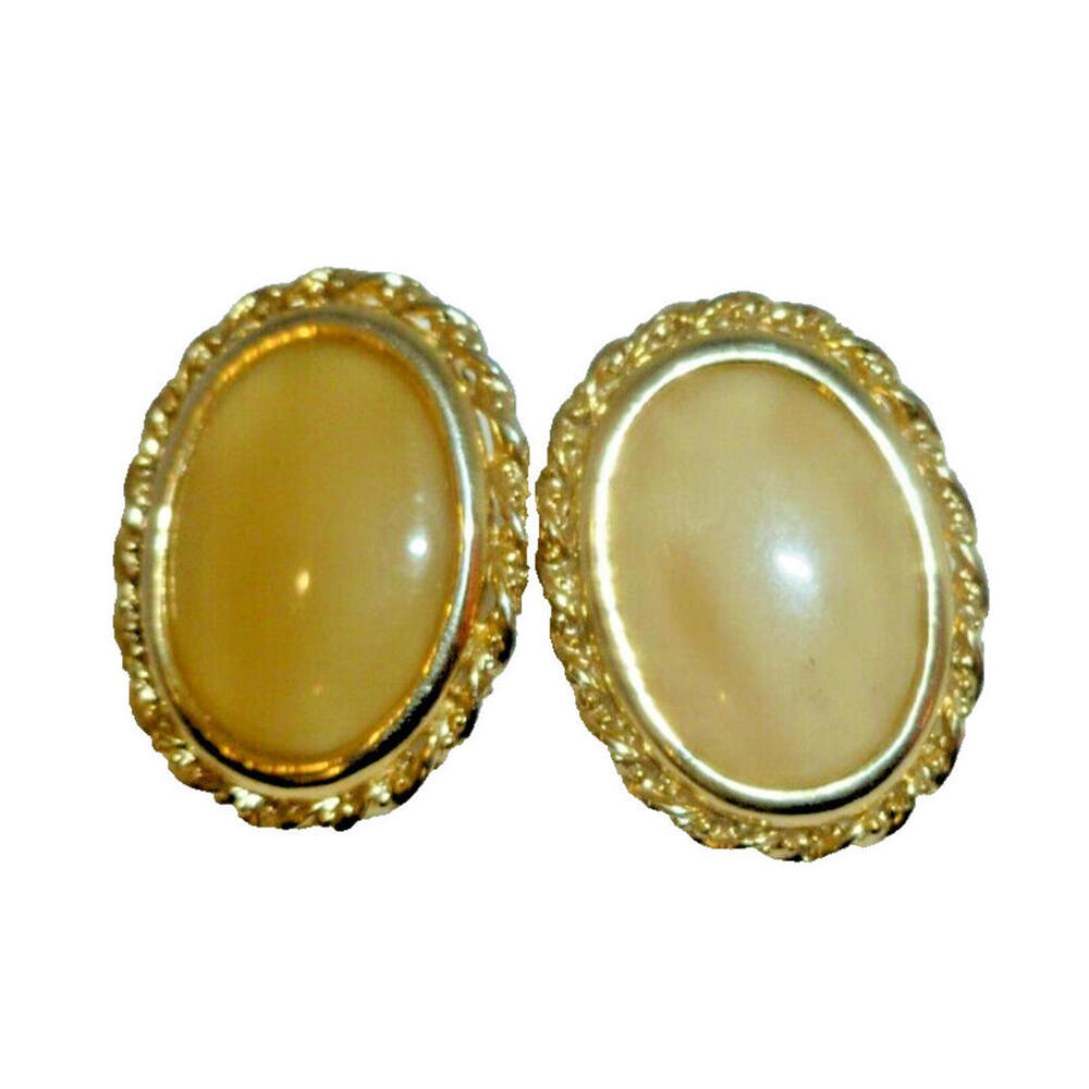 Vintage‎ JUDY LEE  Goldtone  Cabochon Clip On Earrings Beige Yellowish